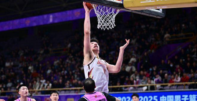 关键时刻新疆广汇门线救险:欧超杯节点到来;目标明确;身体对抗强度拉满的简单介绍-开云官网