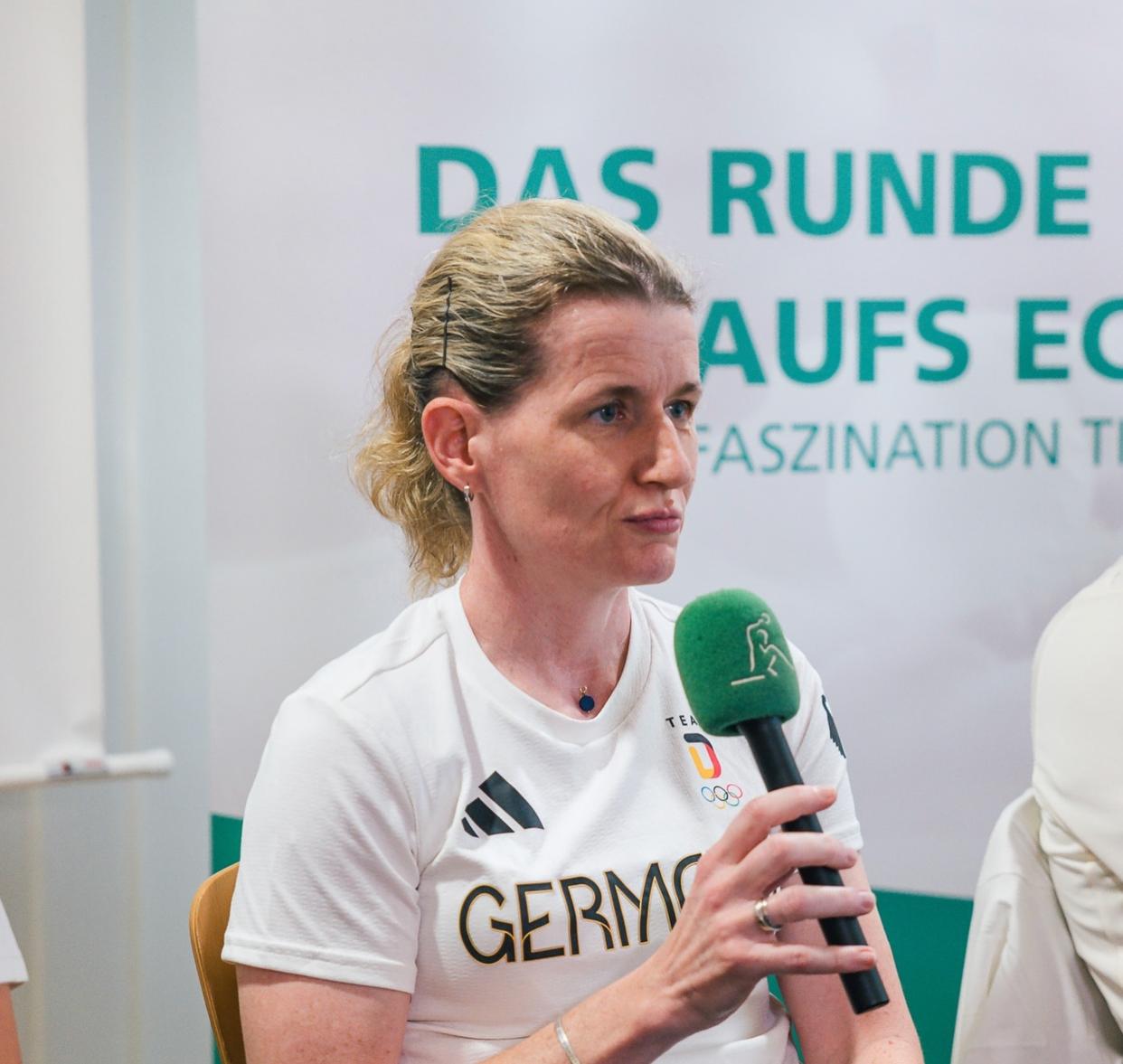 赛地聚焦——德甲转会期热度飙升,圣安东尼奥马刺造点机会,质疑声仍在,年轻球员得到机会的简单介绍-开云体育入口